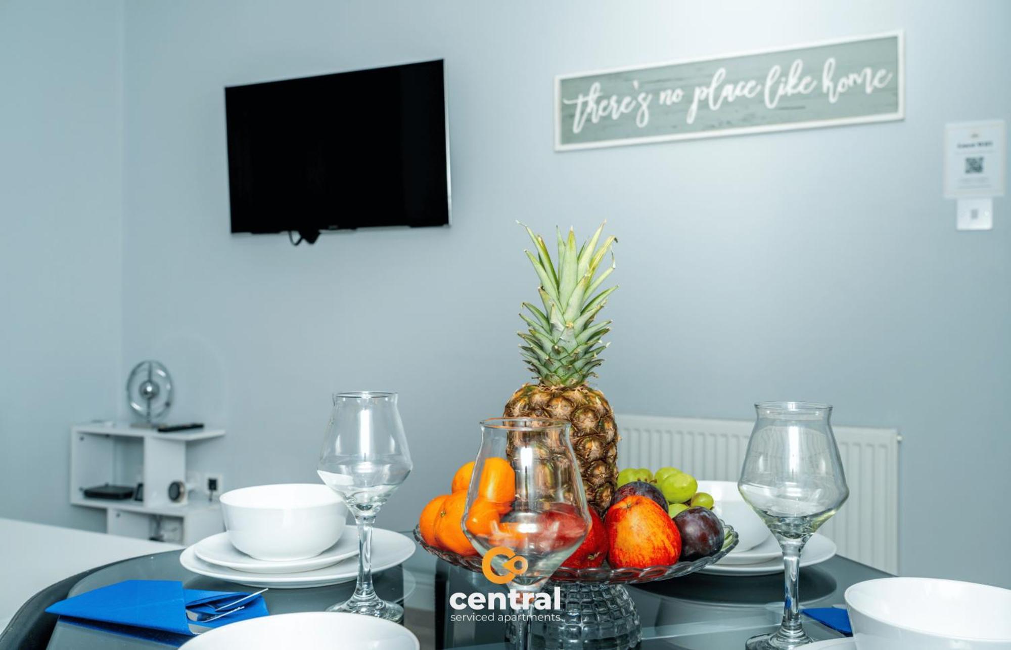 Central Serviced Apartments - 2 Bedroom - Ground Floor - Monthly & Weekly Bookings Welcome - Free Street Parking - 2 Double Beds - Wifi - Smart Tvs In Rooms - Fully Equipped - Heating 24-7 - Contractor & Short Stay Favourite Dundee Kültér fotó