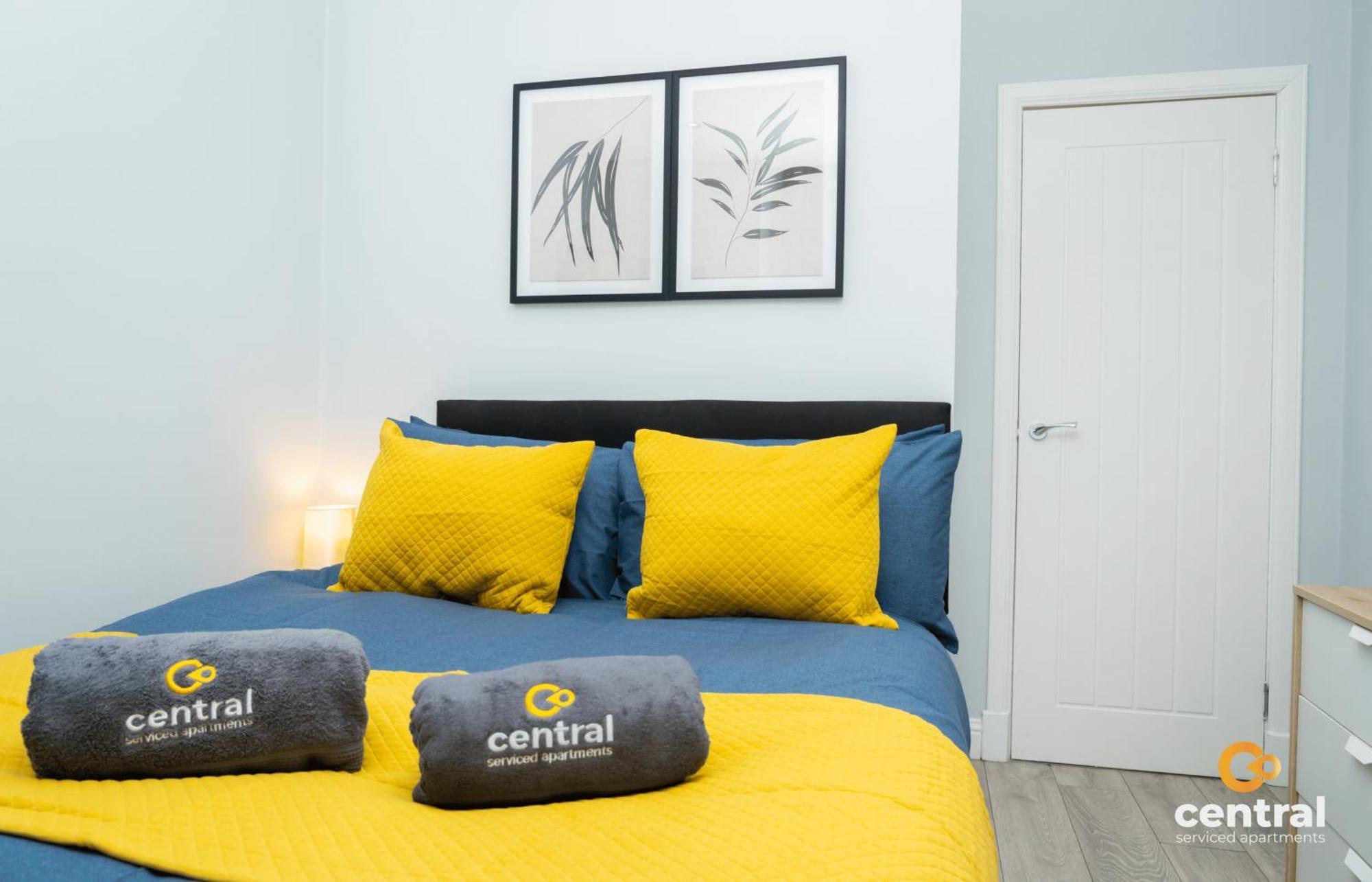 Central Serviced Apartments - 2 Bedroom - Ground Floor - Monthly & Weekly Bookings Welcome - Free Street Parking - 2 Double Beds - Wifi - Smart Tvs In Rooms - Fully Equipped - Heating 24-7 - Contractor & Short Stay Favourite Dundee Kültér fotó