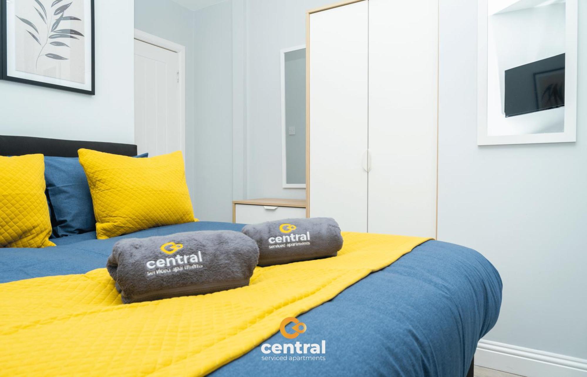 Central Serviced Apartments - 2 Bedroom - Ground Floor - Monthly & Weekly Bookings Welcome - Free Street Parking - 2 Double Beds - Wifi - Smart Tvs In Rooms - Fully Equipped - Heating 24-7 - Contractor & Short Stay Favourite Dundee Kültér fotó